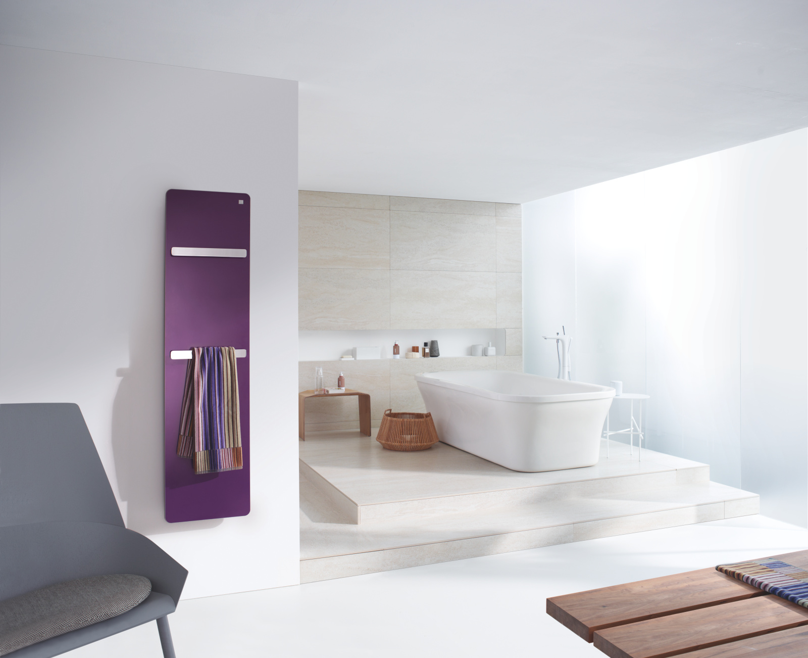 Rendering Zehnder Vitalo Bar Decorative radiator Front view