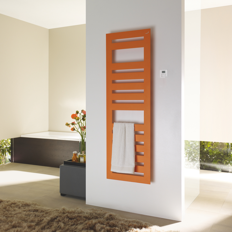 Zehnder_RAD_Metropolitan-Spa-EL_RACY-S_living_towel_orange_quartz_print+web Cut-Out Zehnder Metropolitan Spa Decorative radiator