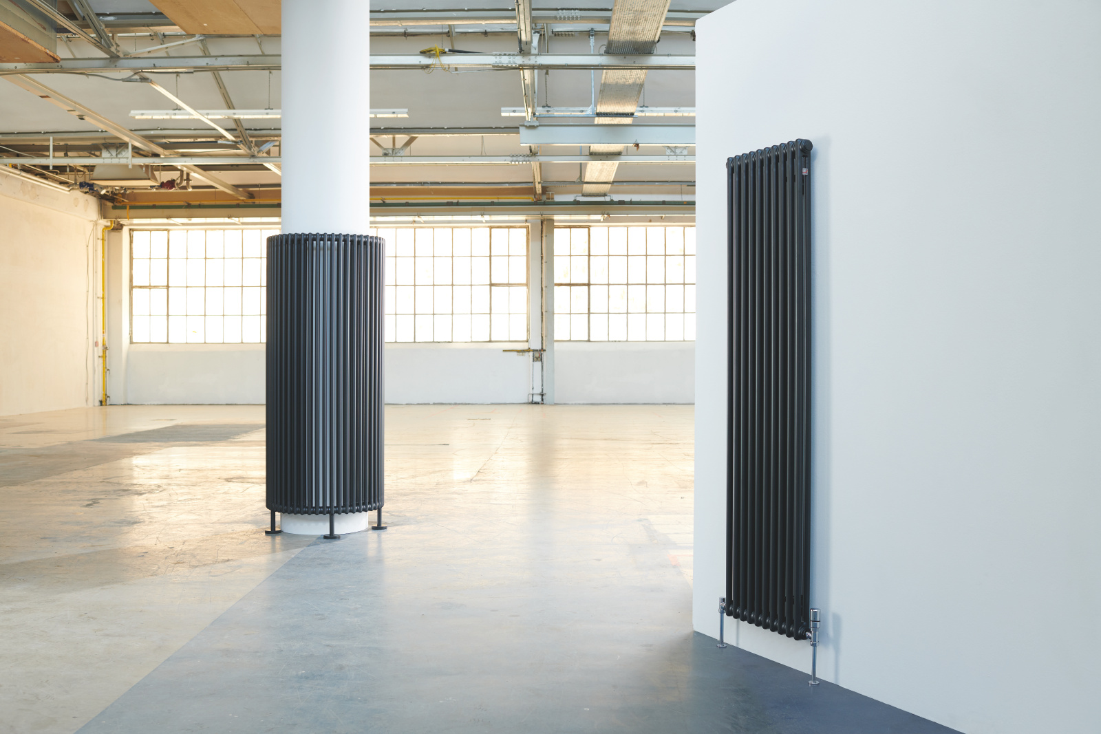  Zehnder Charleston Decorative radiator Side view