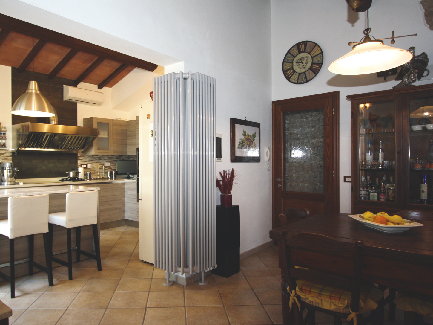 Zehnder_RAD_Charleston_gewinkelt_Referenz_05 Reference Zehnder Charleston Electric Decorative radiator